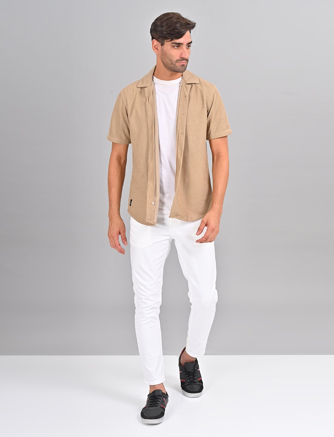 Stylofy Men Regular Fit Knitted Shirt with Short Sleeves