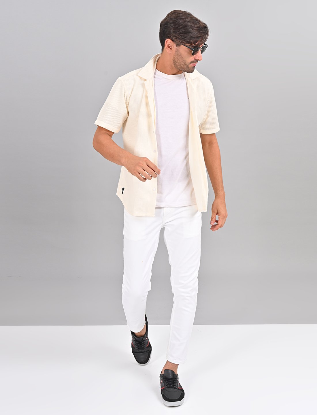 Stylofy Men Regular Fit Knitted Shirt with Short Sleeves
