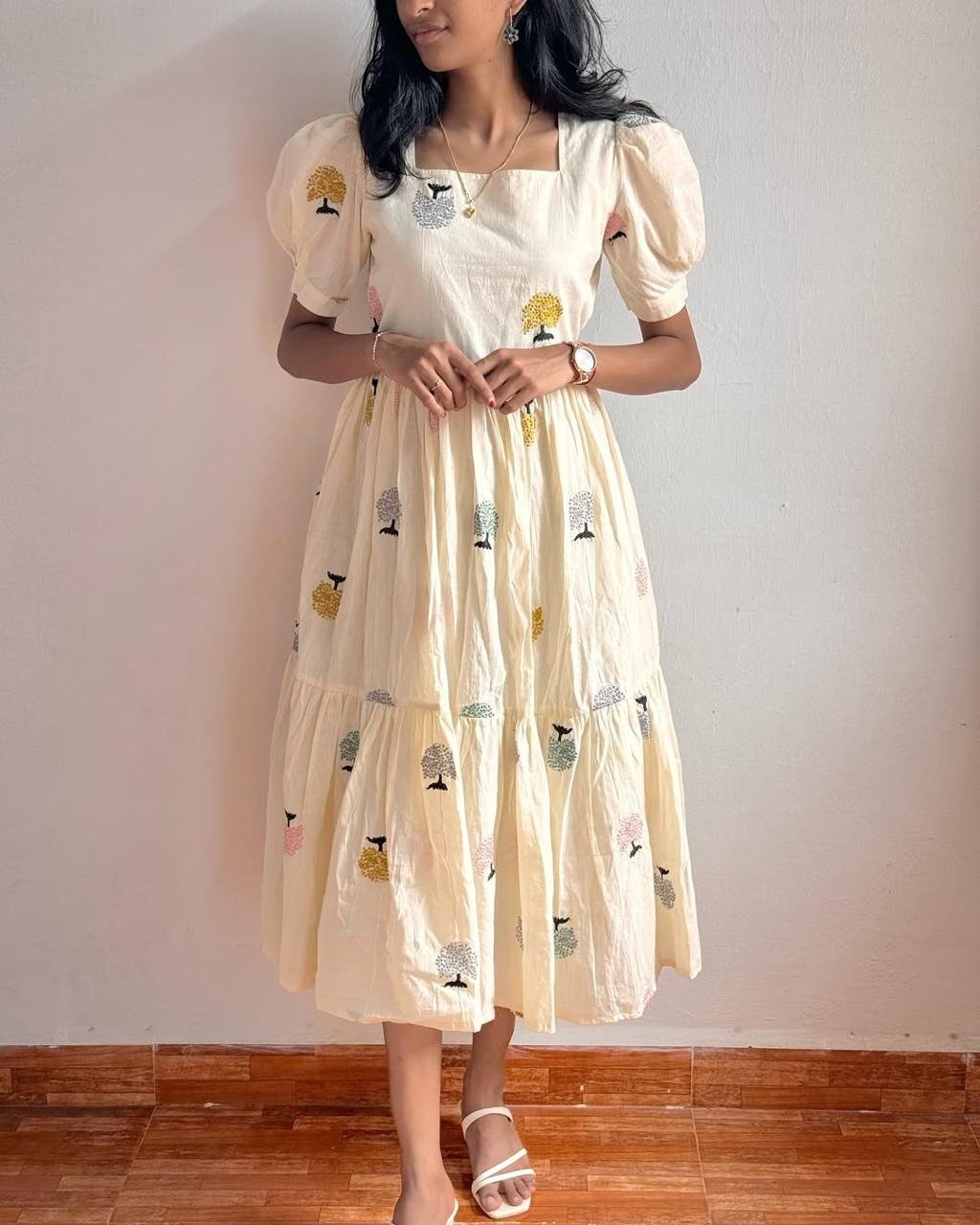 look stylish and walk in comfort with our new tress on Introducing Cotton with thread work embroidery, full embroidery of pattern Midi with lining stylish puff slavees set perfect for your wardrobe